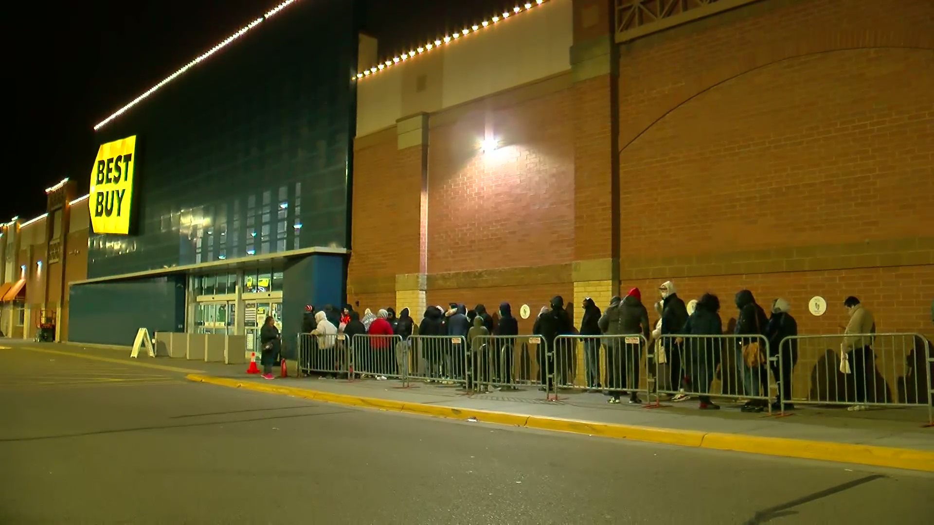 ‘We Just Wanted To Go Hard’: Shoppers Endure Early Mornings, Long Lines For Black Friday Deals