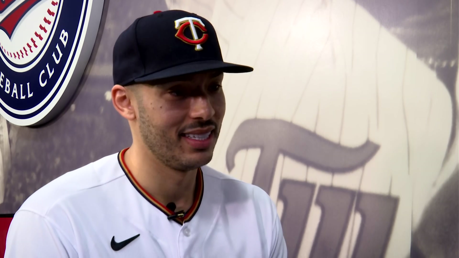 WATCH: Mike Max Goes 1-On-1 With Twins’ Prize Free Agent Carlos Correa
